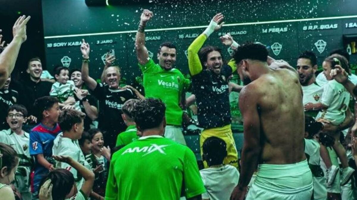 El Elche celebra su ascenso a LaLIga