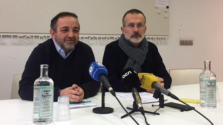 Els regidors Jesús Quiroga i Pere Casellas durant la presentació del programa