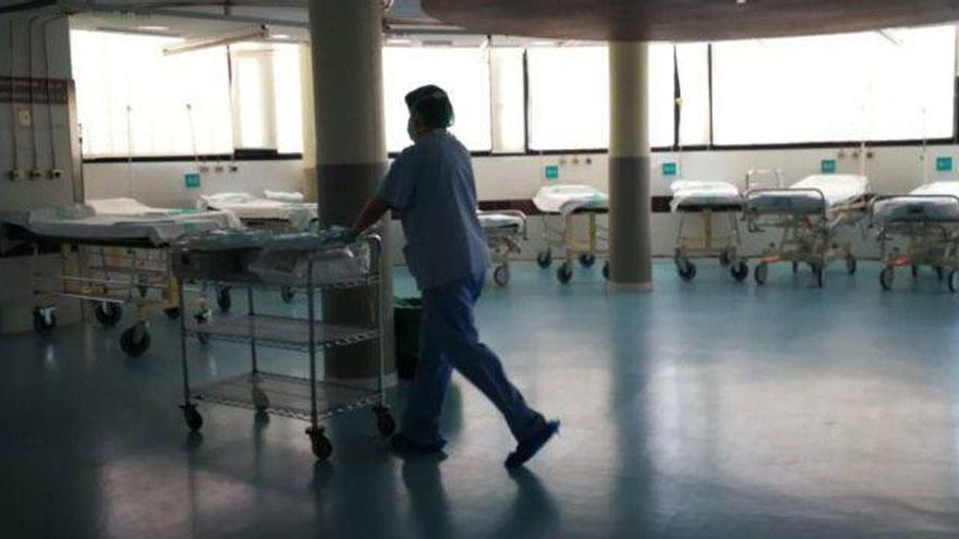 Una de las ucis provisionales que fueron habilitadas en el hospital Clínico de Zaragoza. - SERVICIO ESPECIAL