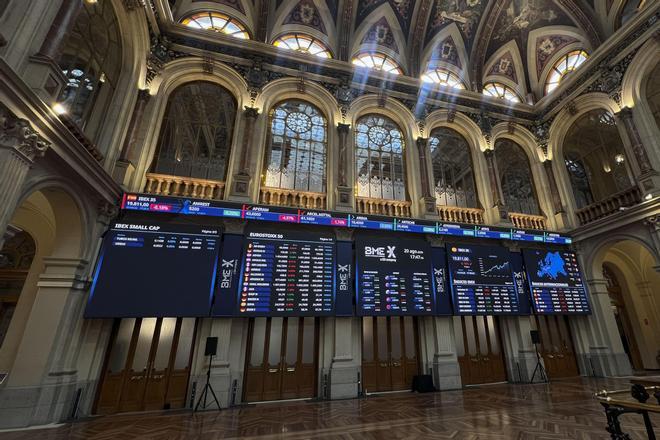 El Ibex 35 abre al alza (+0,3%) y se lanza a por los 19.900 puntos, con el petróleo en 93 dólares