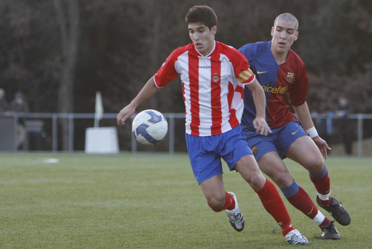 Romero, en acció amb Oriol Romeu en un Giroa-Barça juvenil