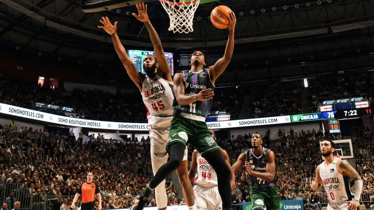 Imagen de la visita del Baskonia al Carpena la pasada temporada.
