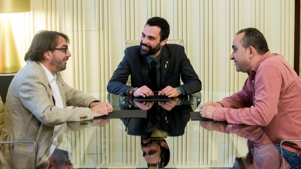 REUNIÓN ROGER TORRENT CON UGT Y CCOO EN PARLAMENTO DE CATALUÑA