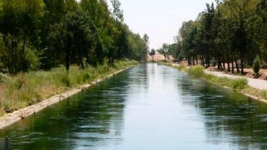 Un vecino de Miajadas pierde la vida tras caer al canal de Orellana