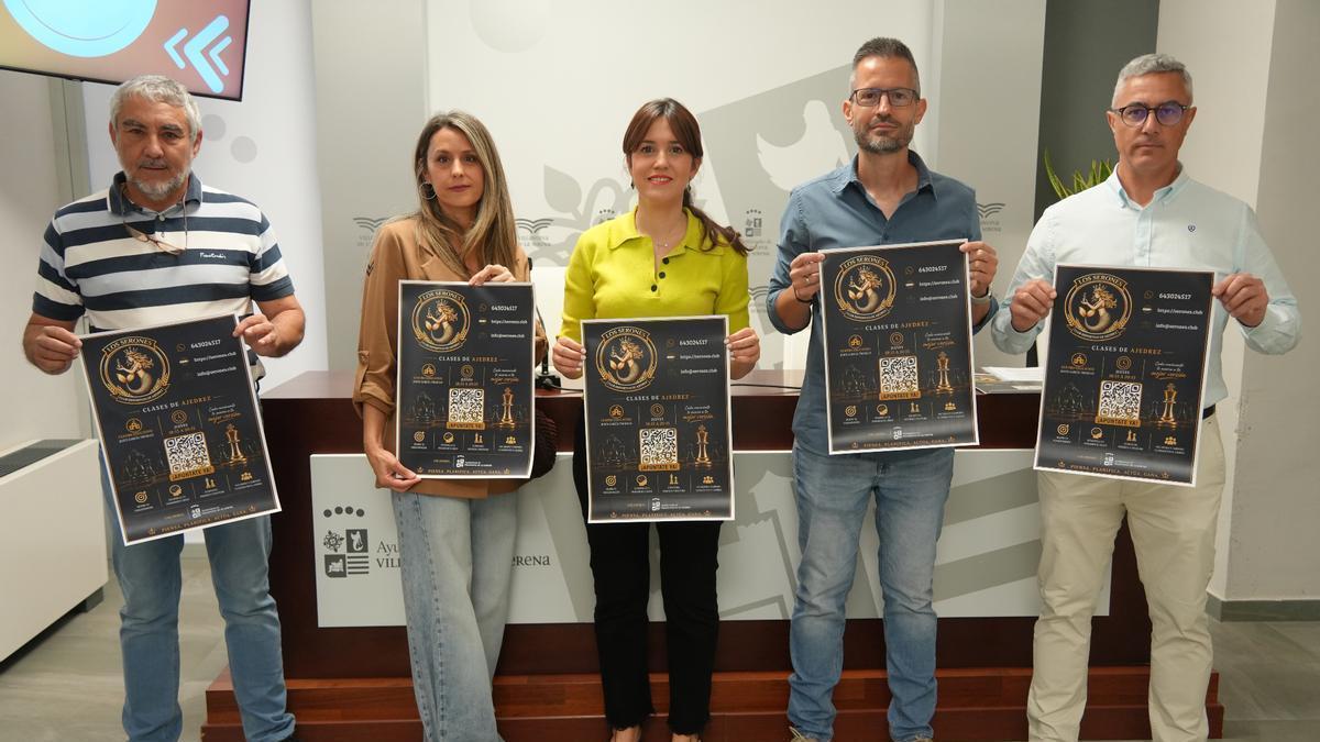 Presentación del nuevo club de ajedrez villanovense en sala de prensa.