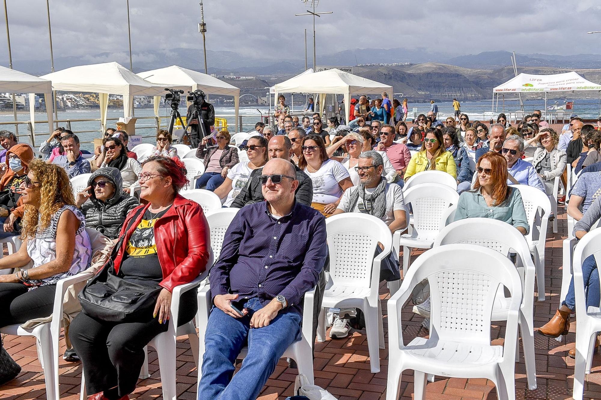 Fiesta de las Matemáticas y el Libro en la Plaza de la Puntilla