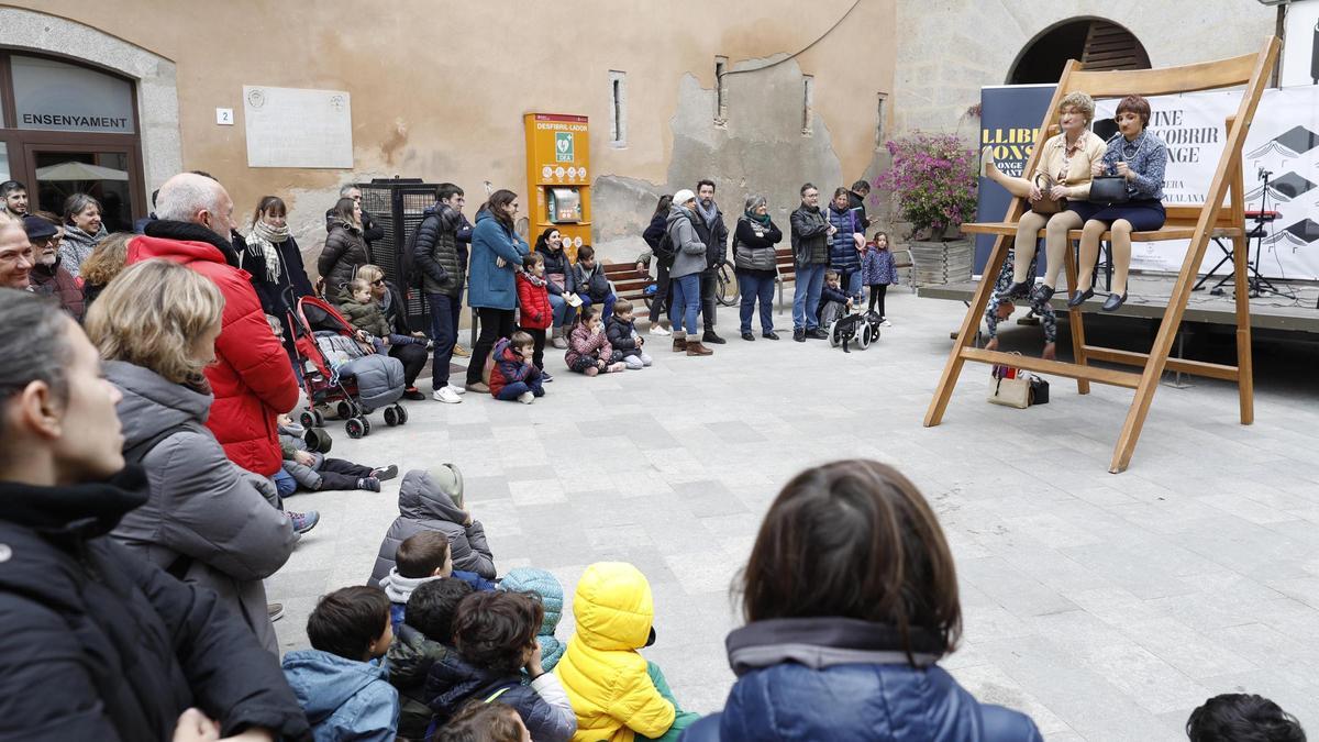 La celebració del primer aniversari de Calonge, poble de llibres.