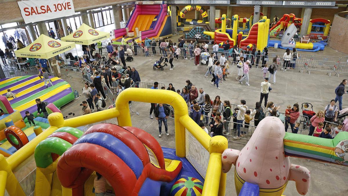 Les imatges de La Mona 2026, el parc infantil de Setmana Santa en el Palau Firal