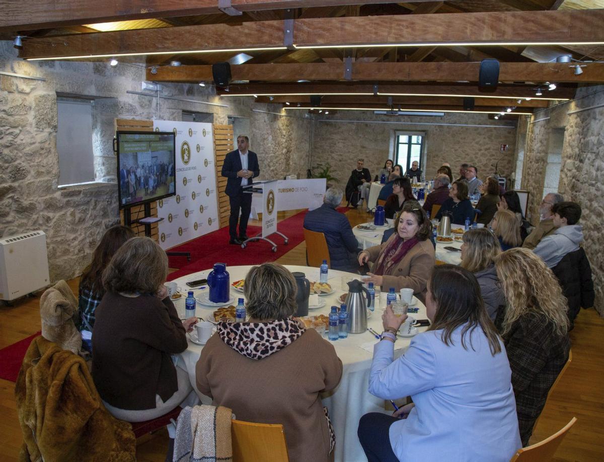 Reunión de la Mesa de Turismo de Poio en el Casal de Ferreirós.