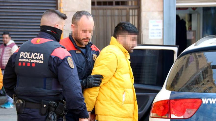 12 detinguts en l&#039;operatiu policial contra els narcopisos a Ciutat Vella