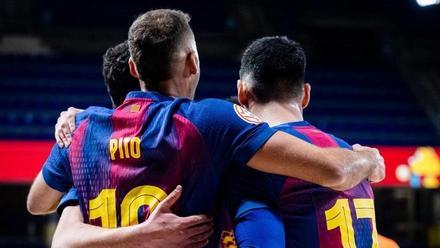 Los jugadores del Barça celebran un gol