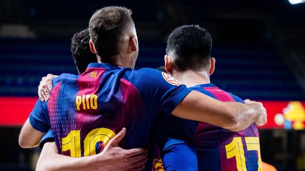 Los jugadores del Barça celebran un gol