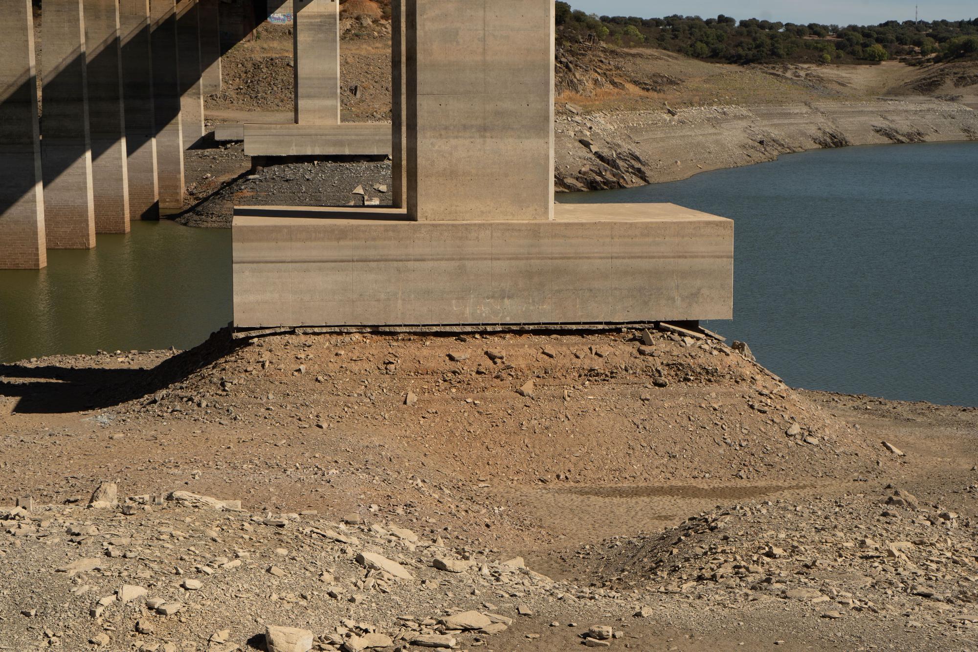 GALERÍA | Las imágenes del estado del embalse de Ricobayo hoy: al 18% de su capacidad