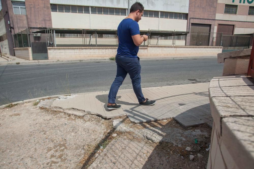 El polígono de Carrús, abandonado