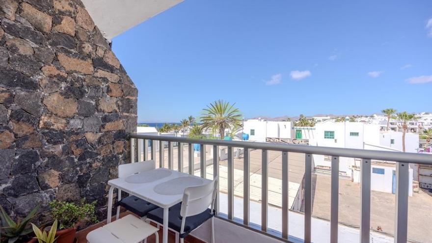 Oportunidad inmobiliaria en Lanzarote: vida costera al mejor precio