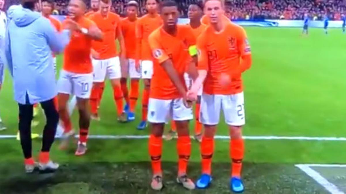 El gesto antirracista de De Jong y Wijnaldum