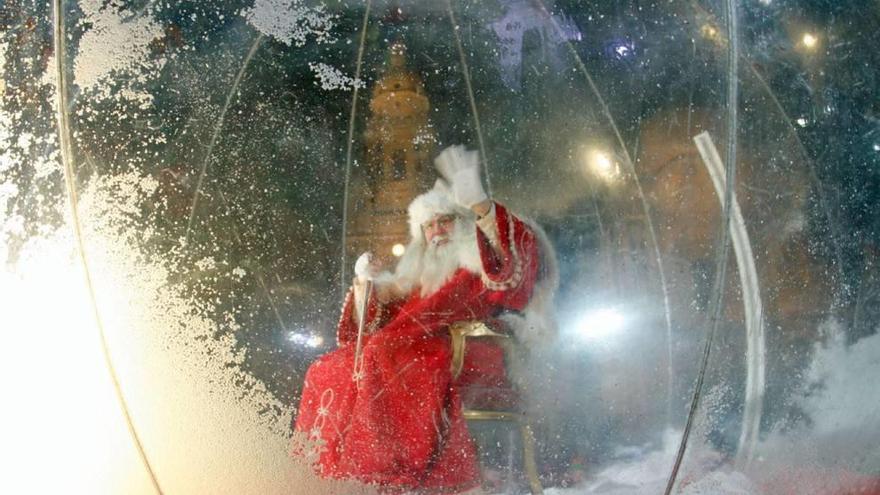 Papá Noel durante su llegada a Murcia la pasada Navidad.