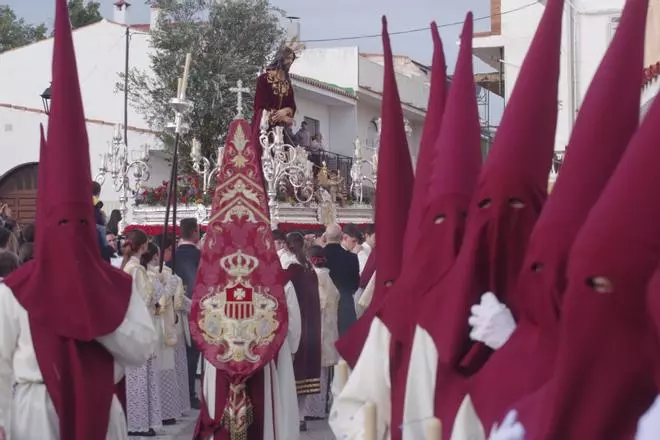 Los primeros nazarenos de Málaga, con el Cautivo de las Misericordias en El Tarajal