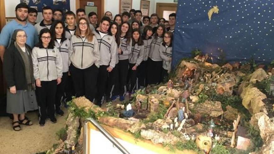 El colegio San José de Tavernes, 3º en un concurso de belenes