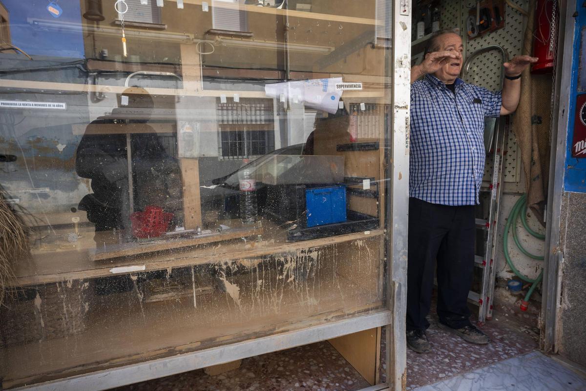 Un comercio afectado en Aldaia