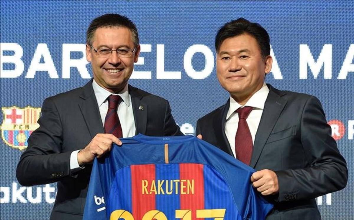 Mikitani junto a Bartomeu
