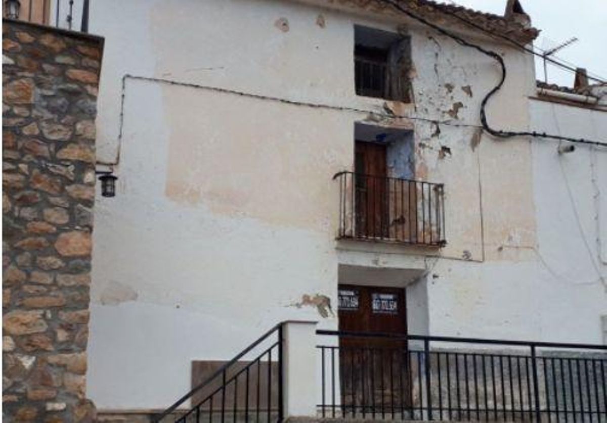 Esta casa tiene seis habitaciones y 180 metros cuadrados
