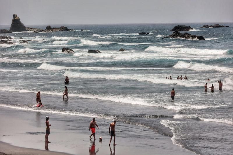 Playas en Santa Cruz de Tenerife en el día de la Virgen del Carmen