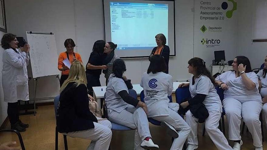 Alumnas del taller de empleo de Ponteareas. // D.P.