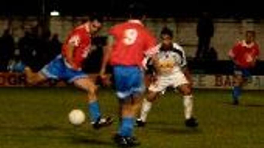 El Pozoblanco, más líder tras vencer en el derbi al Hinojosa