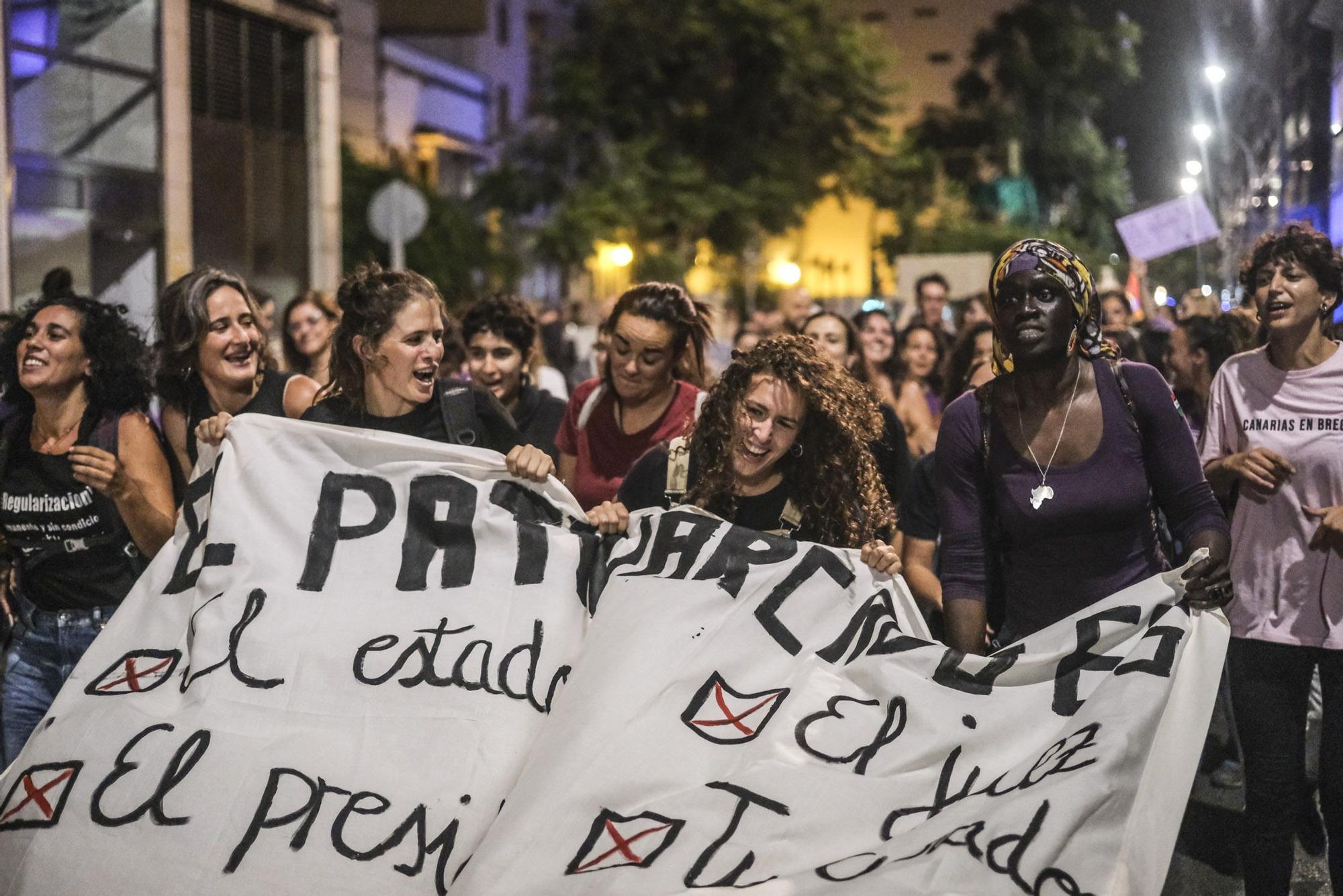 Manifestación por el Día Internacional de la Eliminación de la Violencia contra las Mujeres