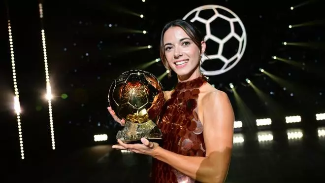 El vestido sirena de Aitana Bonmatí es lo más espectacular que hemos visto en mucho tiempo (y de marca española)