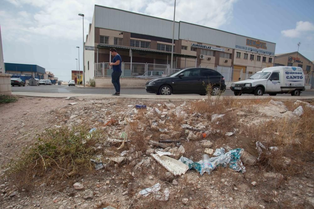 El polígono de Carrús, abandonado