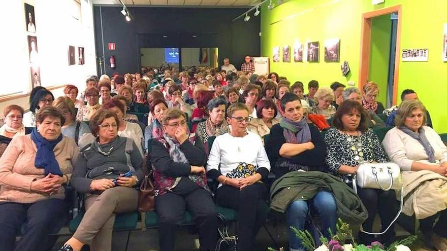 Asistentes al XIII Foro de Asociaciones de Mujeres del Valle del Nalón.