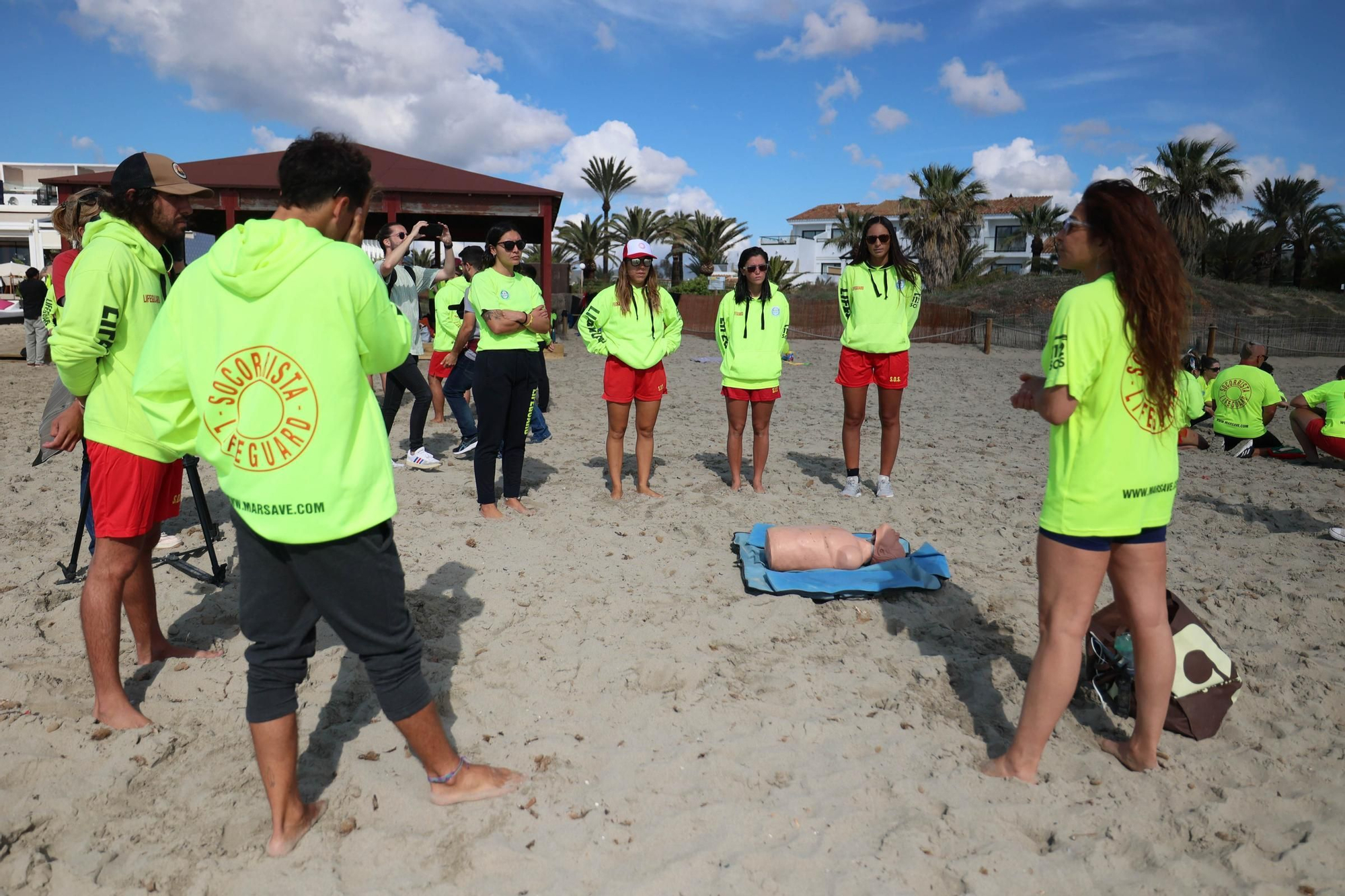 Galería: Más de 40 socorristas empiezan en nueve playas de Sant Josep