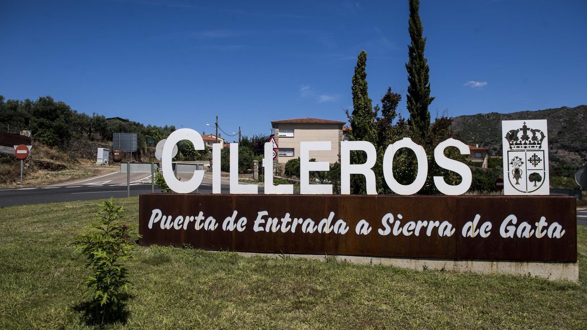 Entrada al municipio de Cilleros, en la Sierra de Gata.