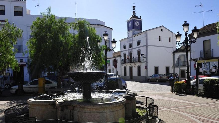 Renuncia la alcaldesa de IU en Cardeña para cumplir el pacto con el PSOE, que asumirá la Alcaldía