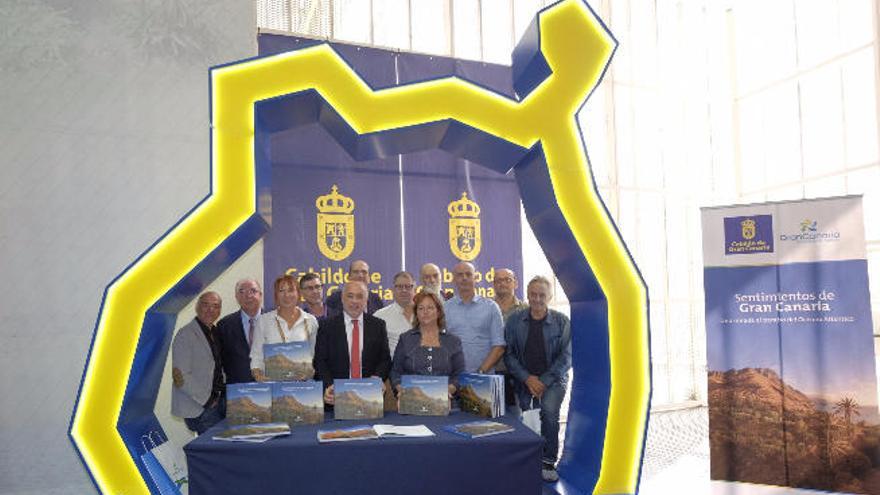 &#039;Sentimientos de Gran Canaria&#039;, en libro