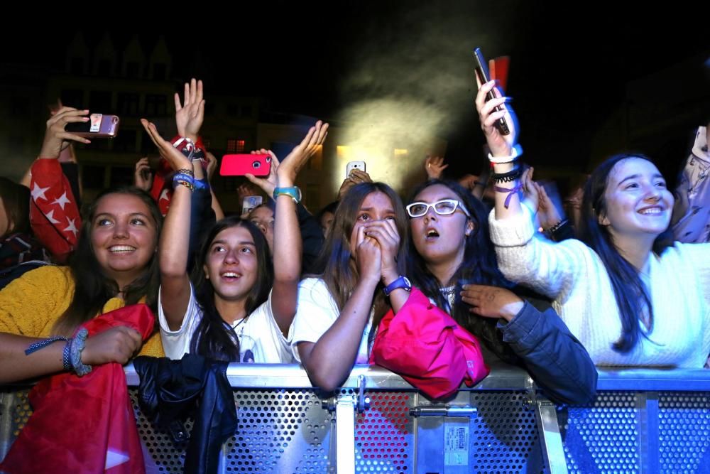 Concierto de Gemeliers en la plaza de la Catedral de Oviedo durante las fiestas de San Mateo 2017