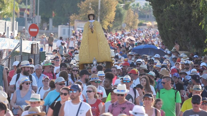 Multitudinario recibimiento de Aspe a la Virgen de las Nieves