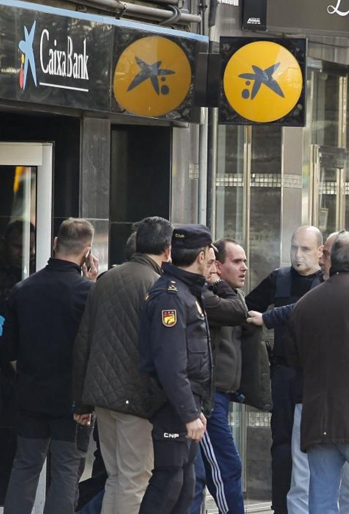 Atraco Con Rehenes En Un Banco De Gij n atraco-con-rehenes-en-un-banco-de-gij-n