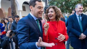 Archivo - Imagen de archivo del presidente de la Junta de Andalucía, Juanma Moreno, y la secretaria general del PSOE-A, María Jesús Montero.