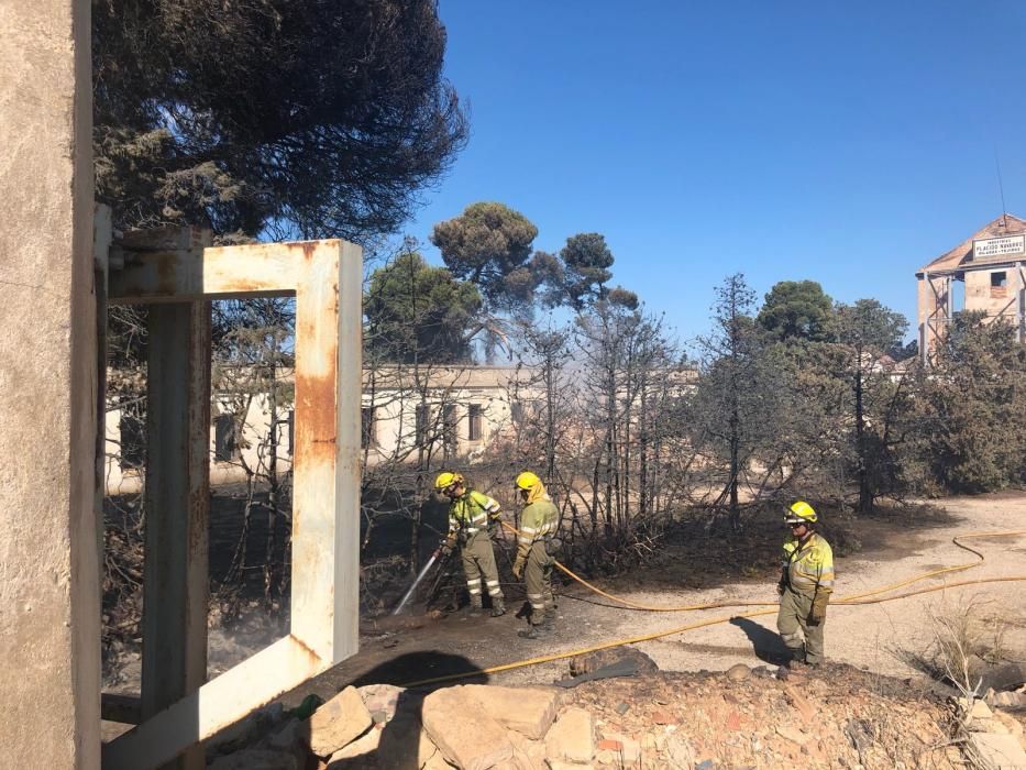 Incendio en un almacén de balas de cartón de Silla