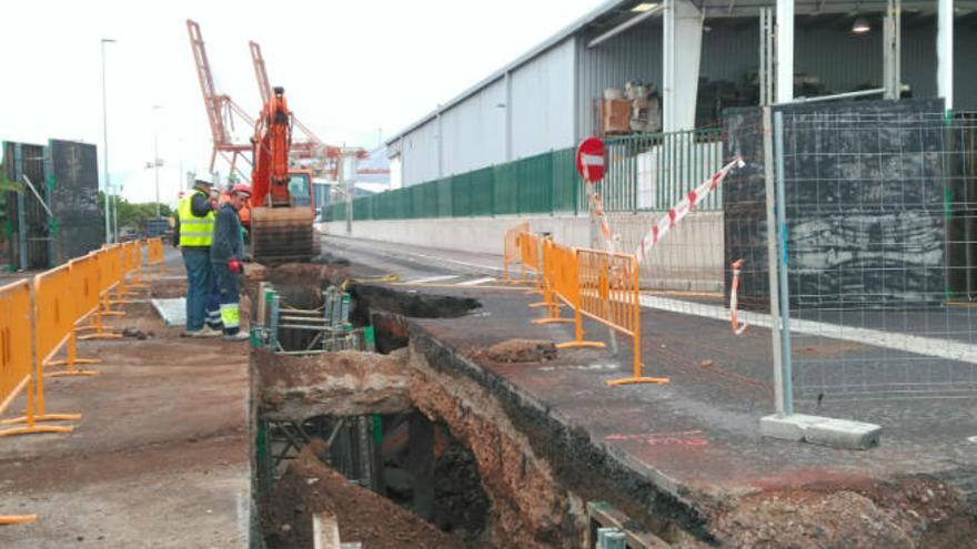 Un detalle del inicio de las obras en la zona de Cueva Bermeja.