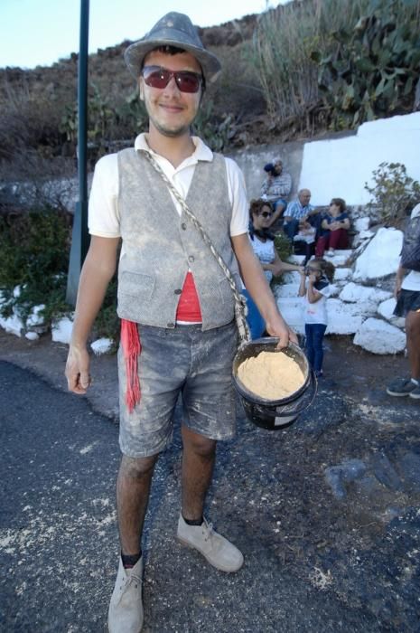 BAJADA DEL GOFIO Y DEL AGUA 2016 AGUIMES