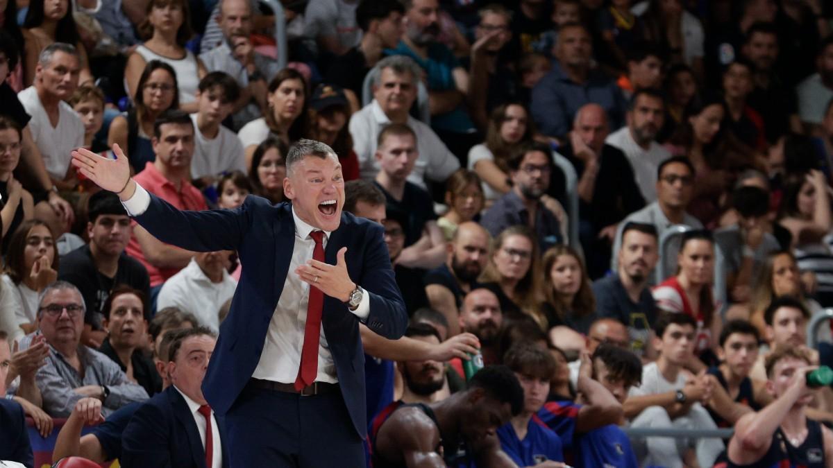 Jasikevicius dando instrucciones durante el partido