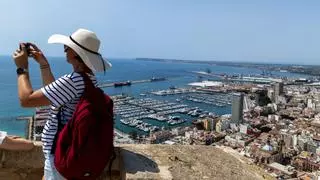 El Castillo de Santa Bárbara espera superar su récord de visitantes con nuevas actuaciones en Alicante