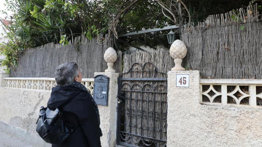 Concentración mañana contra el abandono de tres gatos en una vivienda de Santa Pola tras un desahucio