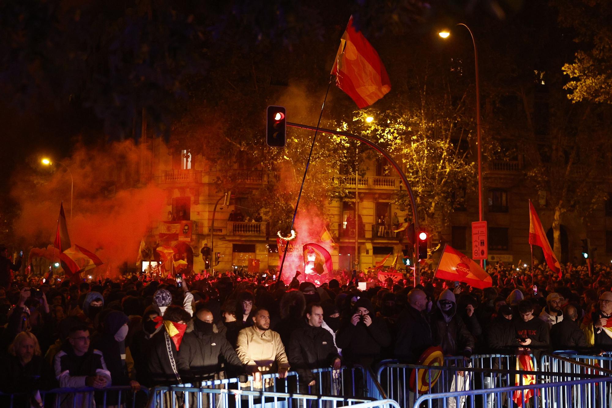 Nueva manifestación contra la amnistía en la calle Ferraz de Madrid