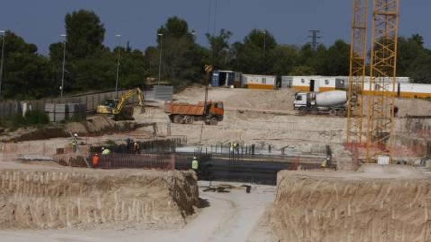 El gasto sanitario sigue a la cabeza empujado  por los costes  de personal