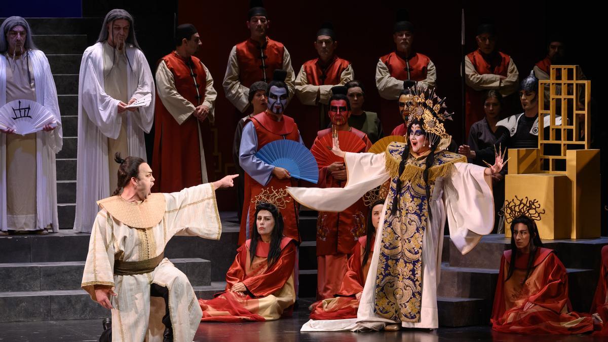 Una imatge de l'estrena de &quot;Turandot&quot; al Teatre La Faràndula de Sabadell